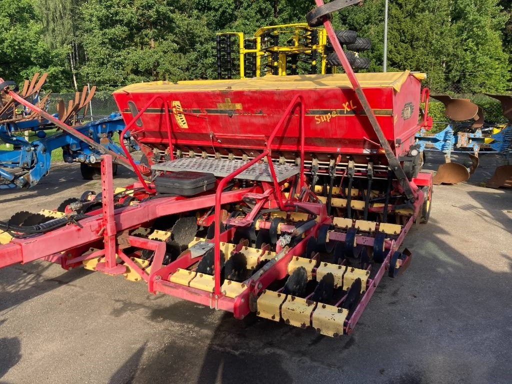 Vaderstad Rapid 400C - Kombisåmaskin: bild 1 Vaderstad Rapid 400C - Kombisåmaskin: bild 1