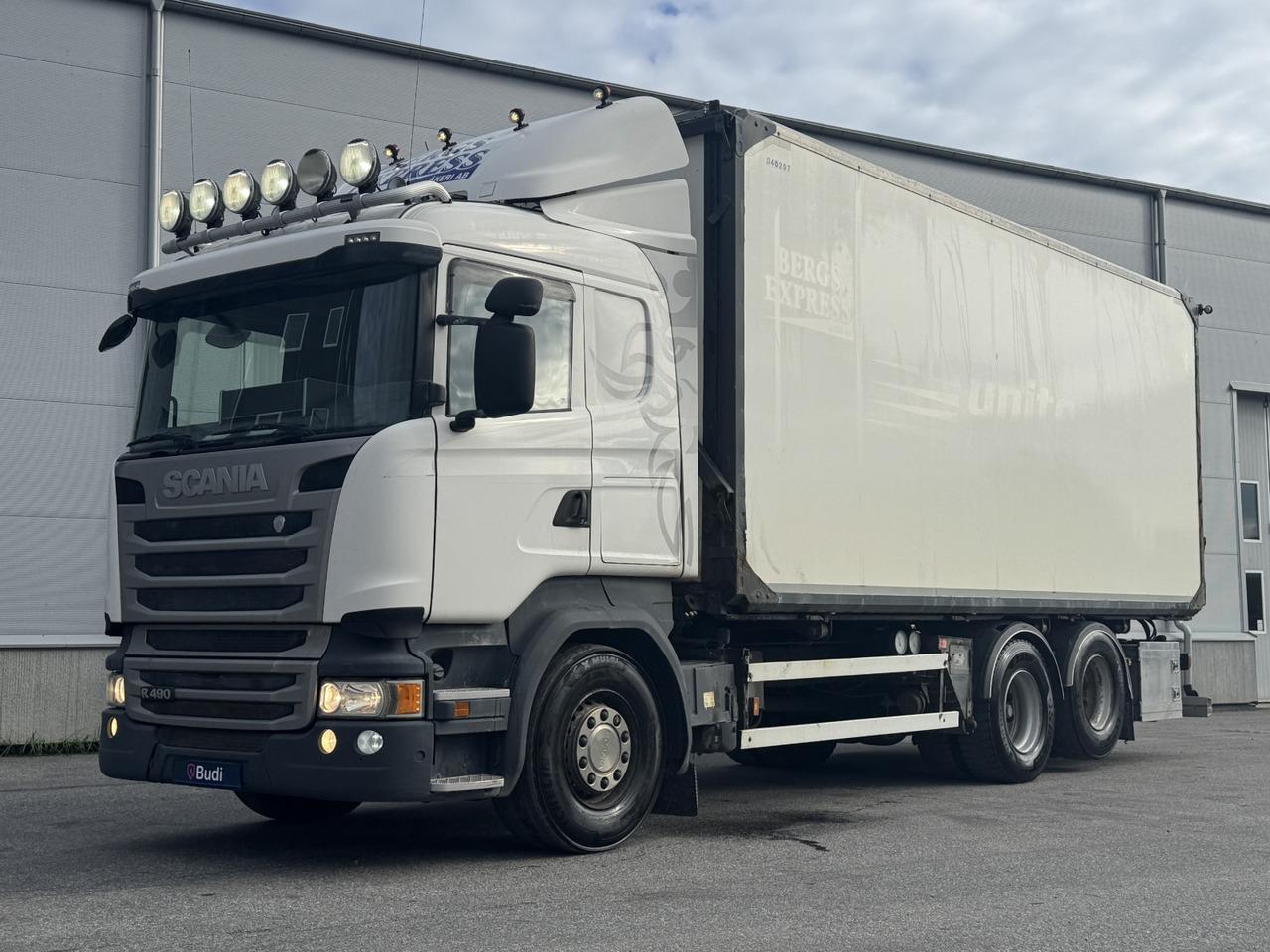 Flisbilsekipage Scania R490 LB 6X2 MNB -2015 | Reparationsobjekt - Lastbil med skåp: bild 1 Flisbilsekipage Scania R490 LB 6X2 MNB -2015 | Reparationsobjekt - Lastbil med skåp: bild 1