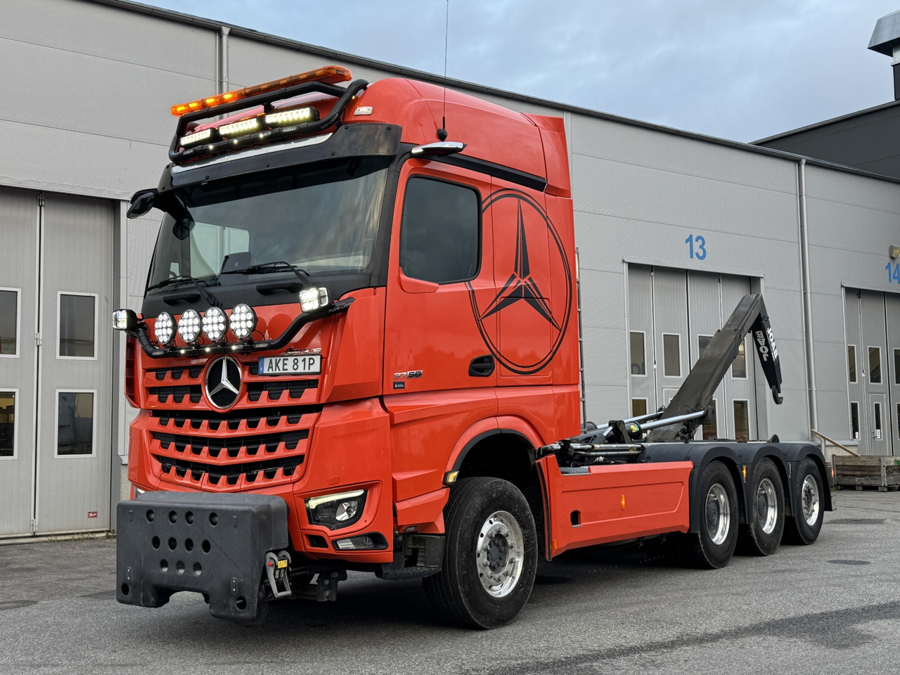 Tridemväxlare Mercedes-Benz Arocs 3758 -2023 | JOAB 24 ton | Plogutrustad - Lastväxlare lastbil: bild 1 Tridemväxlare Mercedes-Benz Arocs 3758 -2023 | JOAB 24 ton | Plogutrustad - Lastväxlare lastbil: bild 1