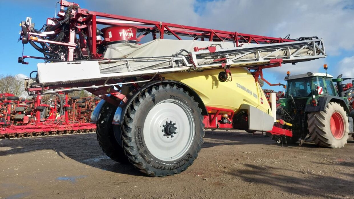 Hardi Commander 7000i - 36 m Twin - Bogserad spruta: bild 2 Hardi Commander 7000i - 36 m Twin - Bogserad spruta: bild 2