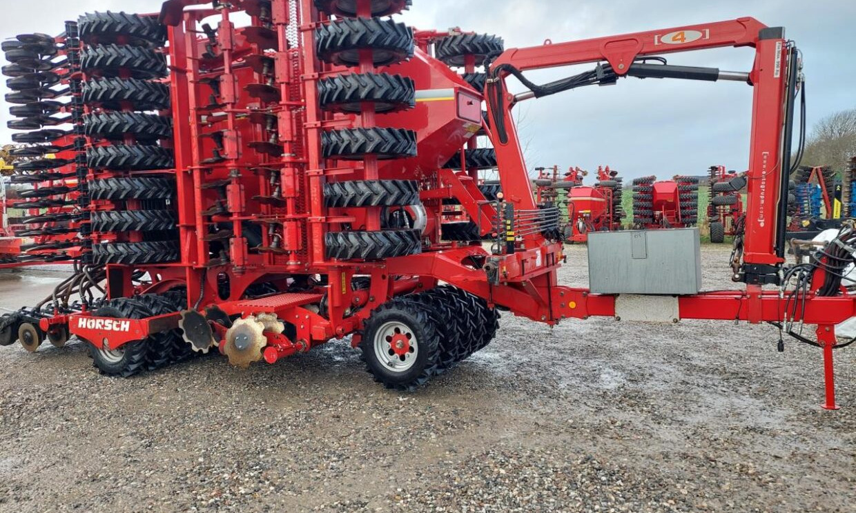 Horsch Pronto 8 DC - DouDrill og kran - Såmaskin: bild 1 Horsch Pronto 8 DC - DouDrill og kran - Såmaskin: bild 1