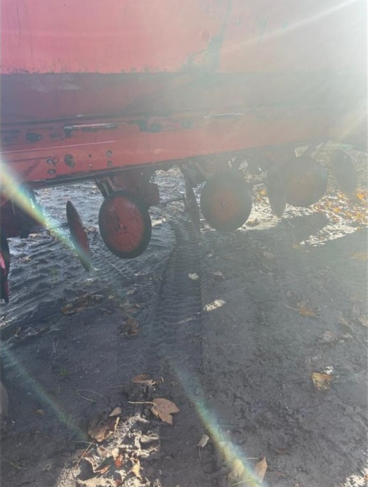 Kverneland UN 3200 - Potatissättare: bild 4 Kverneland UN 3200 - Potatissättare: bild 4