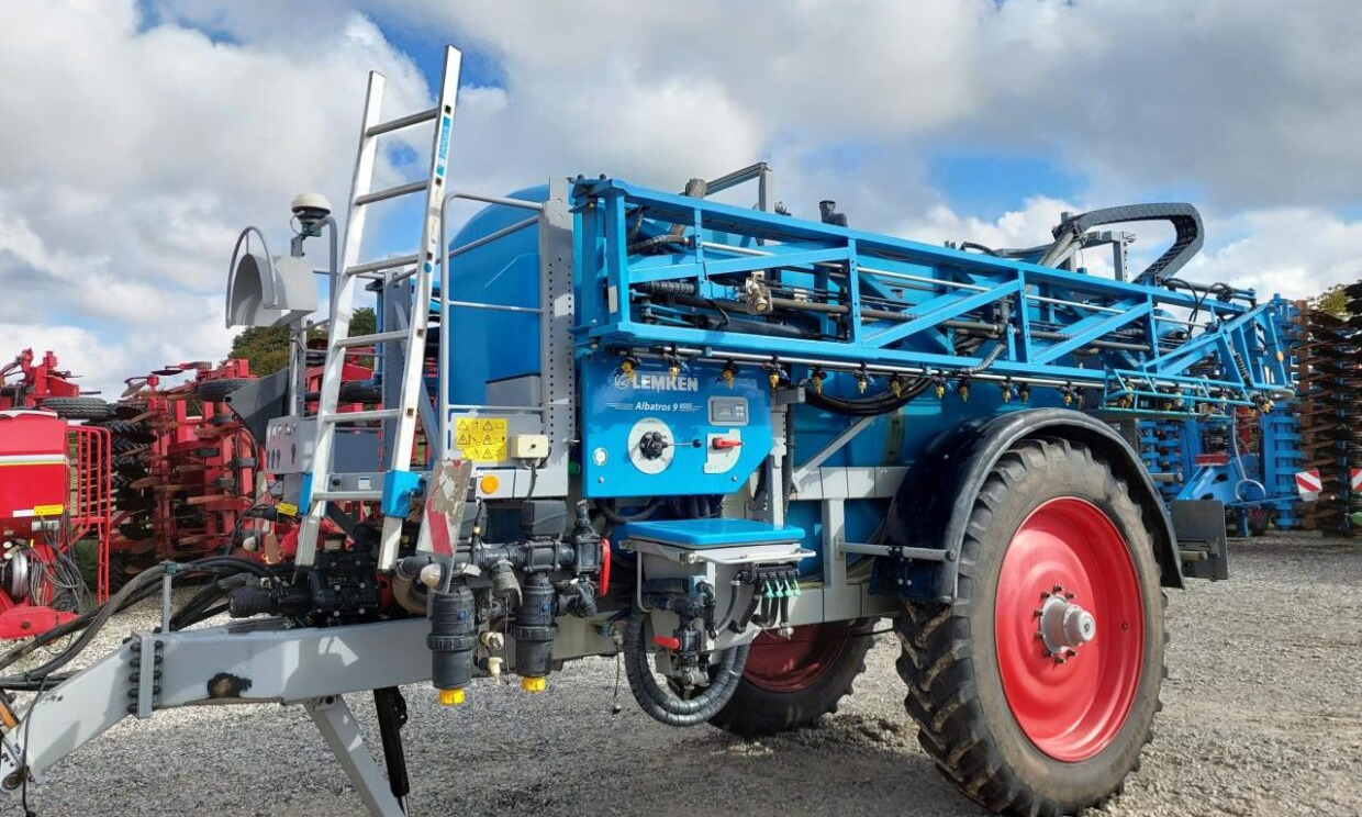 Lemken ALBATROS 9 6000 L med GPS - Bogserad spruta: bild 2 Lemken ALBATROS 9 6000 L med GPS - Bogserad spruta: bild 2