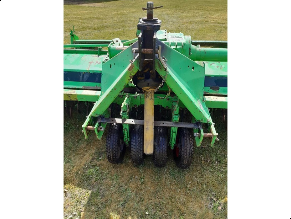 Jordfräs Rumptstad
RSF 2000: bild 8 Jordfräs Rumptstad
RSF 2000: bild 8