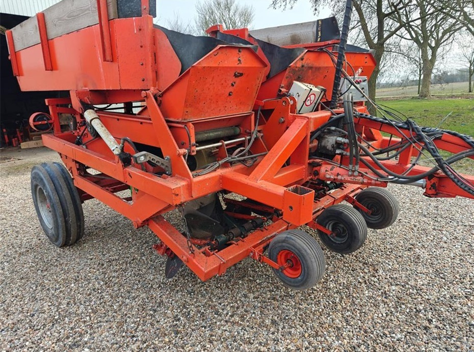 Structural 3 rækket - Potatissättare: bild 1 Structural 3 rækket - Potatissättare: bild 1