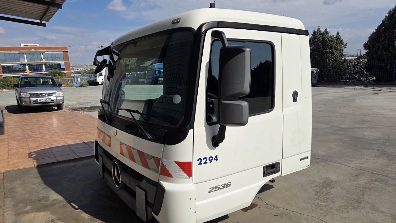 MERCEDES-BENZ ACTROS MP3 EURO 5 MEDIUM SIZE - Hytt: bild 2 MERCEDES-BENZ ACTROS MP3 EURO 5 MEDIUM SIZE - Hytt: bild 2