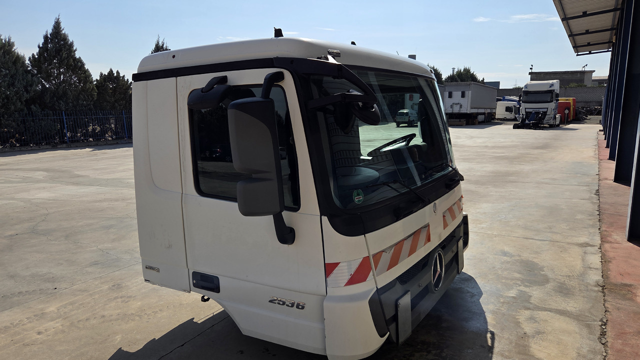 MERCEDES-BENZ ACTROS MP3 EURO 5 MEDIUM SIZE - Hytt: bild 1 MERCEDES-BENZ ACTROS MP3 EURO 5 MEDIUM SIZE - Hytt: bild 1