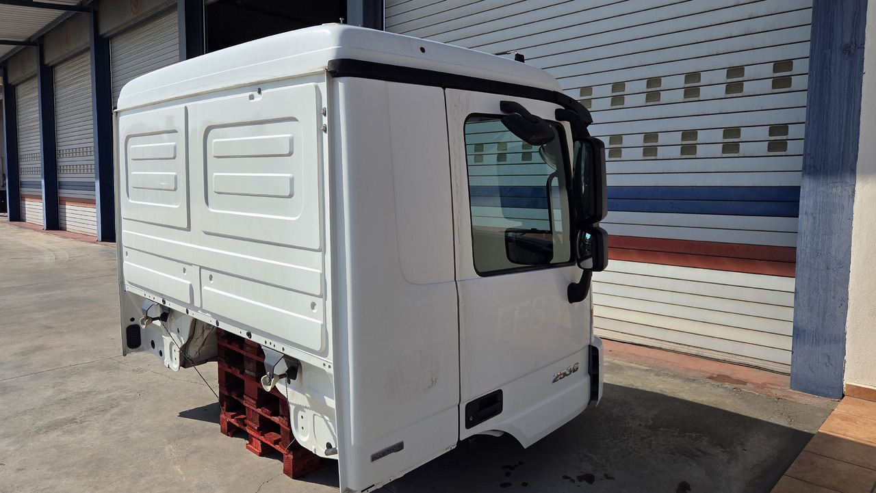 MERCEDES-BENZ ACTROS MP3 EURO 5 MEDIUM SIZE - Hytt: bild 5 MERCEDES-BENZ ACTROS MP3 EURO 5 MEDIUM SIZE - Hytt: bild 5