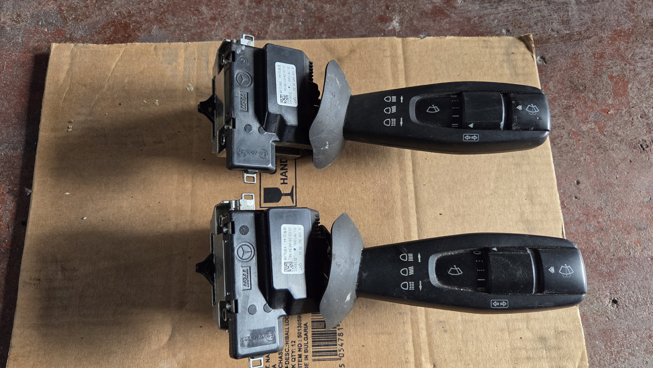 MERCEDES-BENZ ACTROS MP4 - Rattstångsbrytare för Lastbil: bild 1 MERCEDES-BENZ ACTROS MP4 - Rattstångsbrytare för Lastbil: bild 1