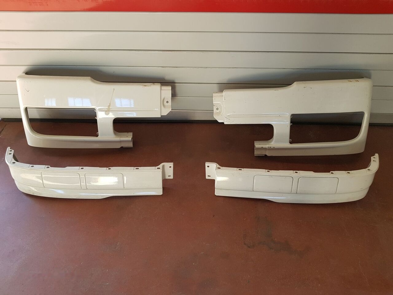 Mercedes-Benz A 940 880 04 70   Mercedes-Benz ATEGO truck - Stötfångare för Lastbil: bild 2 Mercedes-Benz A 940 880 04 70   Mercedes-Benz ATEGO truck - Stötfångare för Lastbil: bild 2