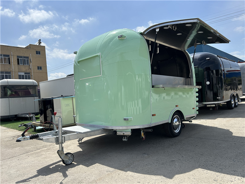 BBQ Burger Food Truck Pizza Food Trailer - Försäljningsvagn: bild 2 BBQ Burger Food Truck Pizza Food Trailer - Försäljningsvagn: bild 2