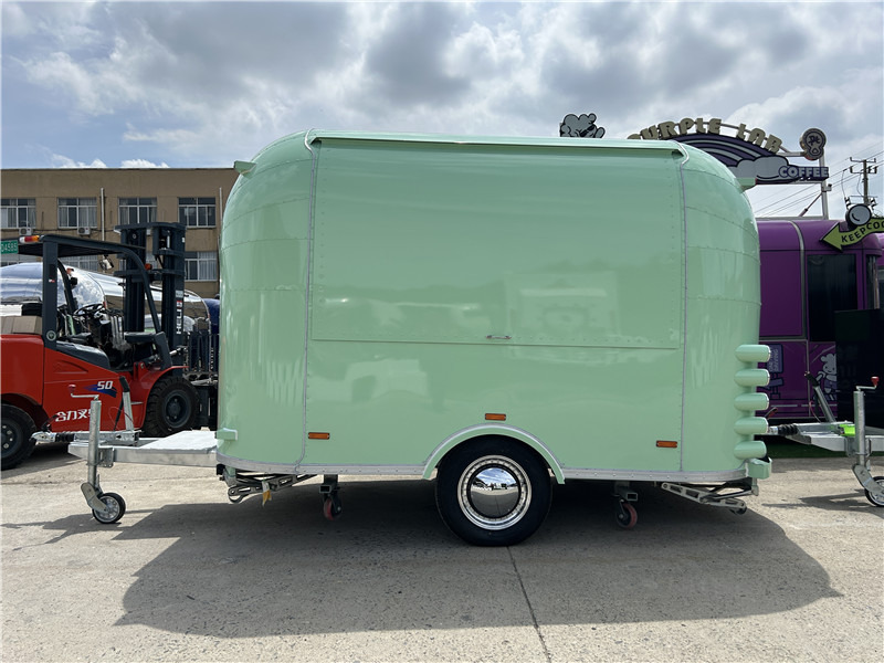 BBQ Burger Food Truck Pizza Food Trailer - Försäljningsvagn: bild 4 BBQ Burger Food Truck Pizza Food Trailer - Försäljningsvagn: bild 4