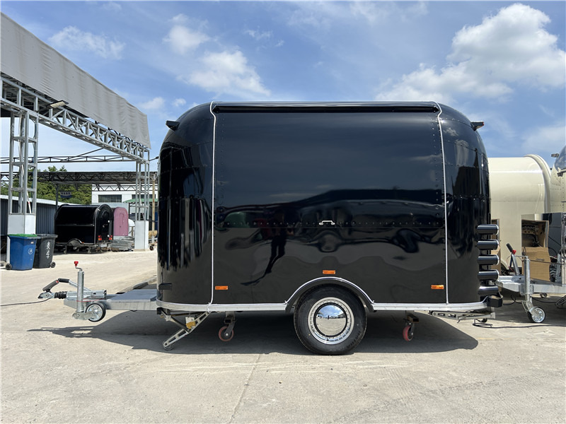 European Food Truck Crepe,Burger,Grilled Sausage,Lángos Food Trailer - Försäljningsvagn: bild 4 European Food Truck Crepe,Burger,Grilled Sausage,Lángos Food Trailer - Försäljningsvagn: bild 4