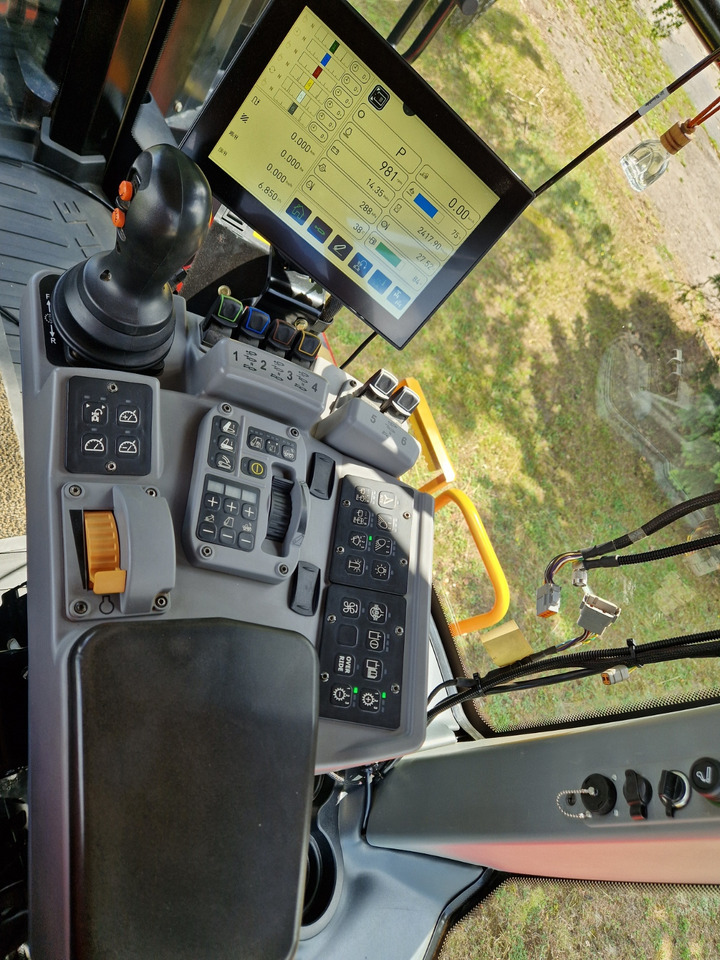 Versatile 610 Delta Track - Bandtraktor: bild 4 Versatile 610 Delta Track - Bandtraktor: bild 4