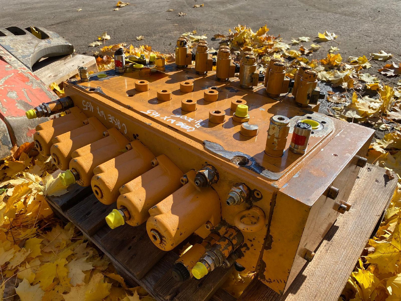 Case WX 165 - Hydraulventil för Byggmaskiner: bild 1 Case WX 165 - Hydraulventil för Byggmaskiner: bild 1