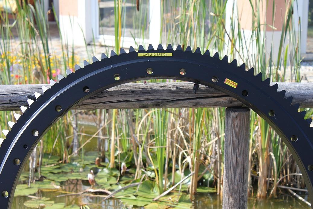 Caterpillar 212 BFT - Svängkrans för Byggmaskiner: bild 3 Caterpillar 212 BFT - Svängkrans för Byggmaskiner: bild 3