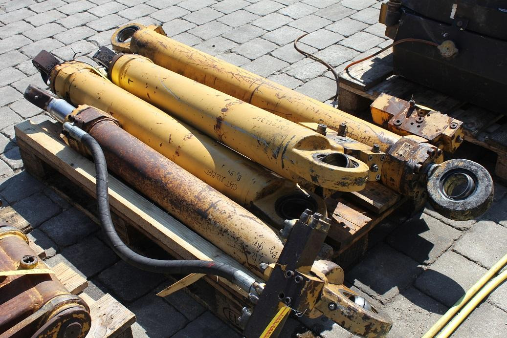 Caterpillar 212 BFT - Hydraulcylinder för Byggmaskiner: bild 5 Caterpillar 212 BFT - Hydraulcylinder för Byggmaskiner: bild 5
