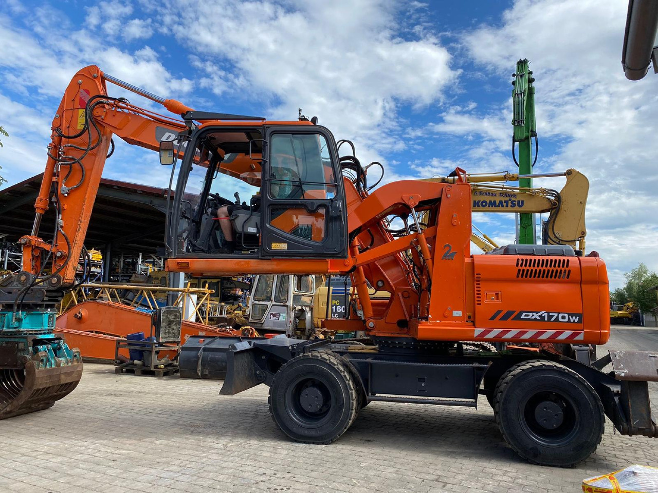 Doosan DX 170 W - Grävmaskin på däck: bild 4 Doosan DX 170 W - Grävmaskin på däck: bild 4