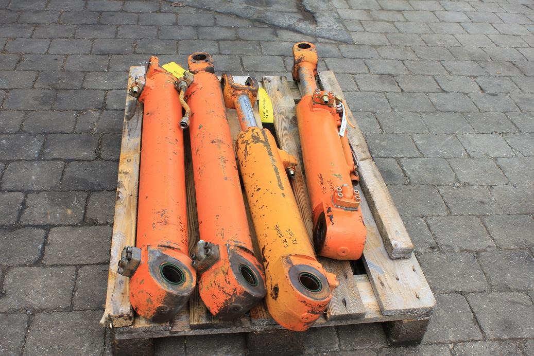 Fiat-Allis FR 10 - Hydraulcylinder för Byggmaskiner: bild 4 Fiat-Allis FR 10 - Hydraulcylinder för Byggmaskiner: bild 4