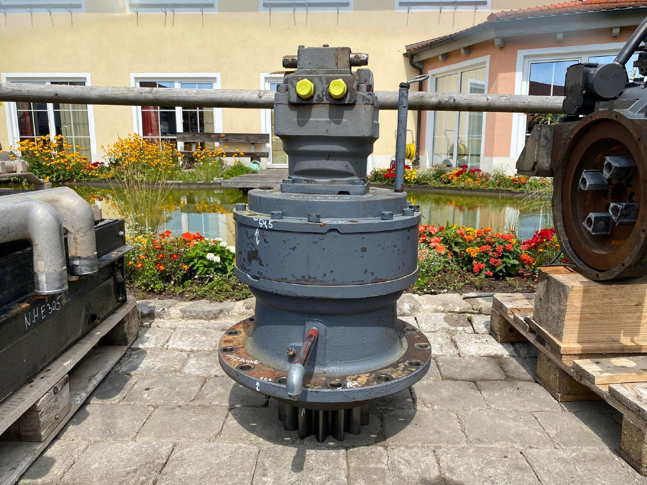 Holland E 305 - Svängmotor för Byggmaskiner: bild 1 Holland E 305 - Svängmotor för Byggmaskiner: bild 1