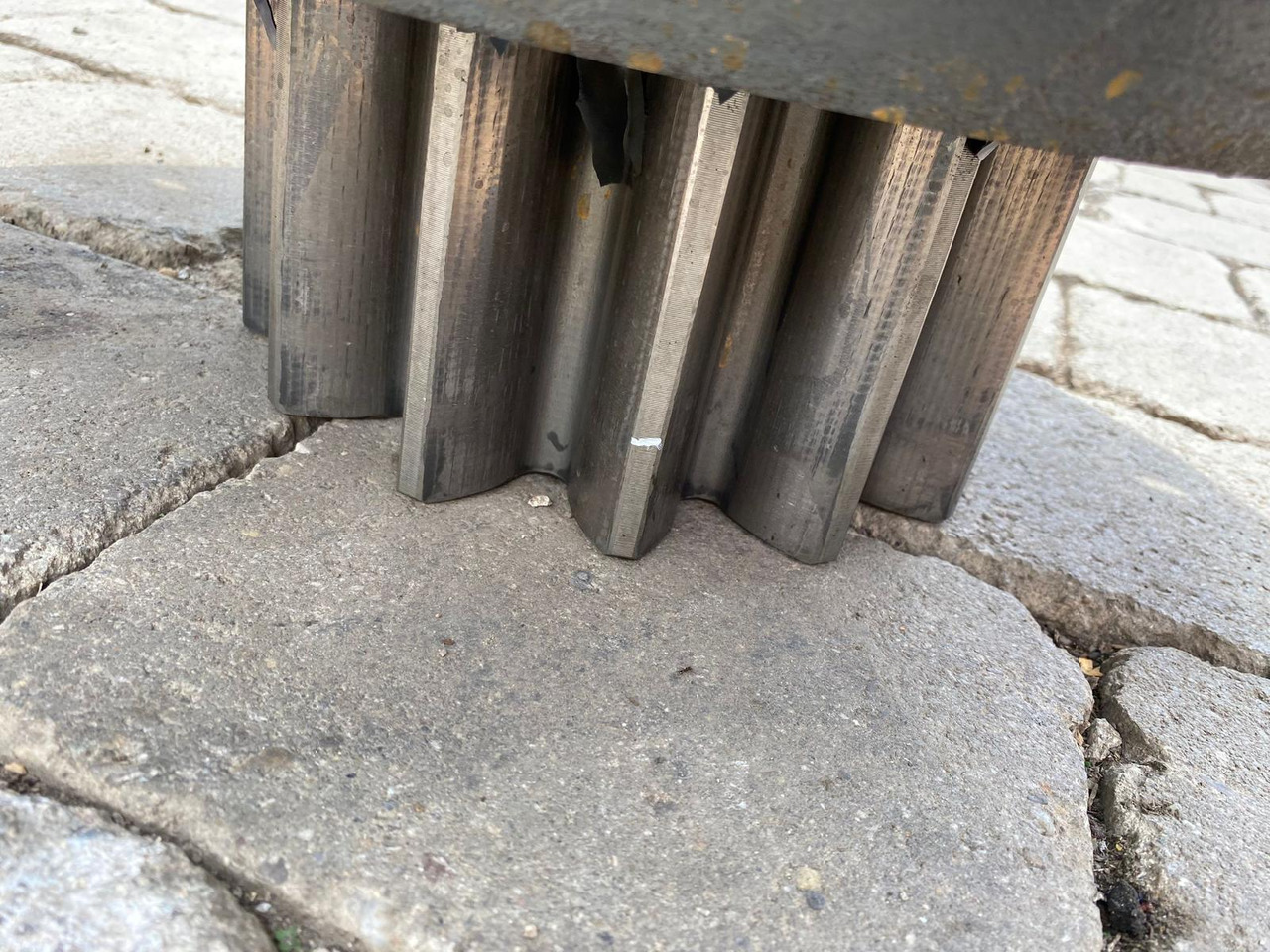 Holland E 305 - Svängmotor för Byggmaskiner: bild 5 Holland E 305 - Svängmotor för Byggmaskiner: bild 5