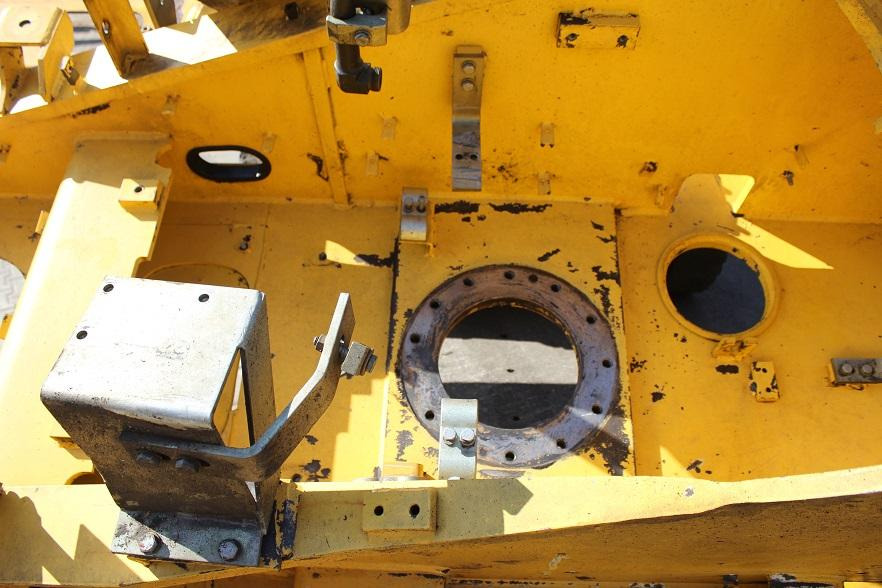 Holland Kobelco E 215 - Karosseri och exteriör för Byggmaskiner: bild 5 Holland Kobelco E 215 - Karosseri och exteriör för Byggmaskiner: bild 5