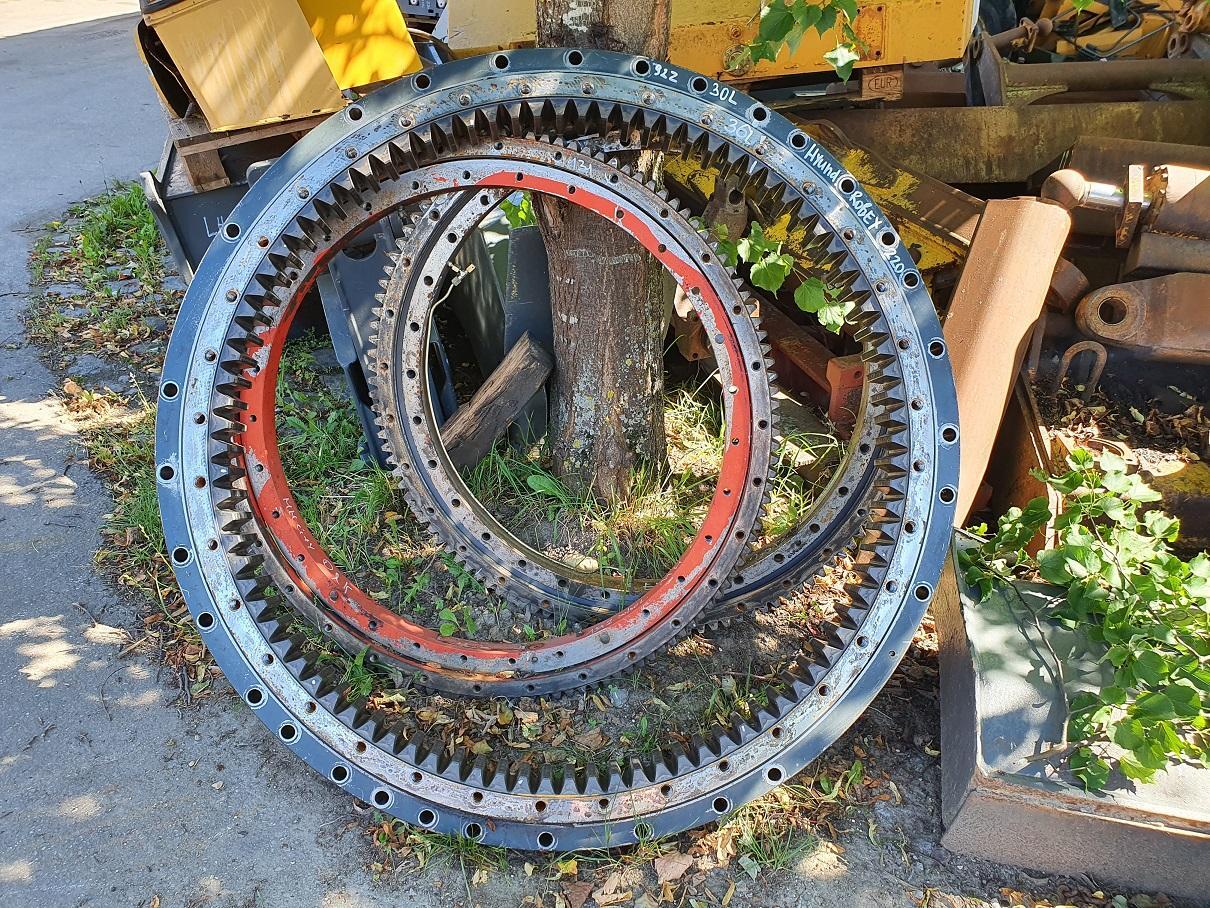 Hyundai Robex 220 LC 9A - Svängkrans för Byggmaskiner: bild 1 Hyundai Robex 220 LC 9A - Svängkrans för Byggmaskiner: bild 1