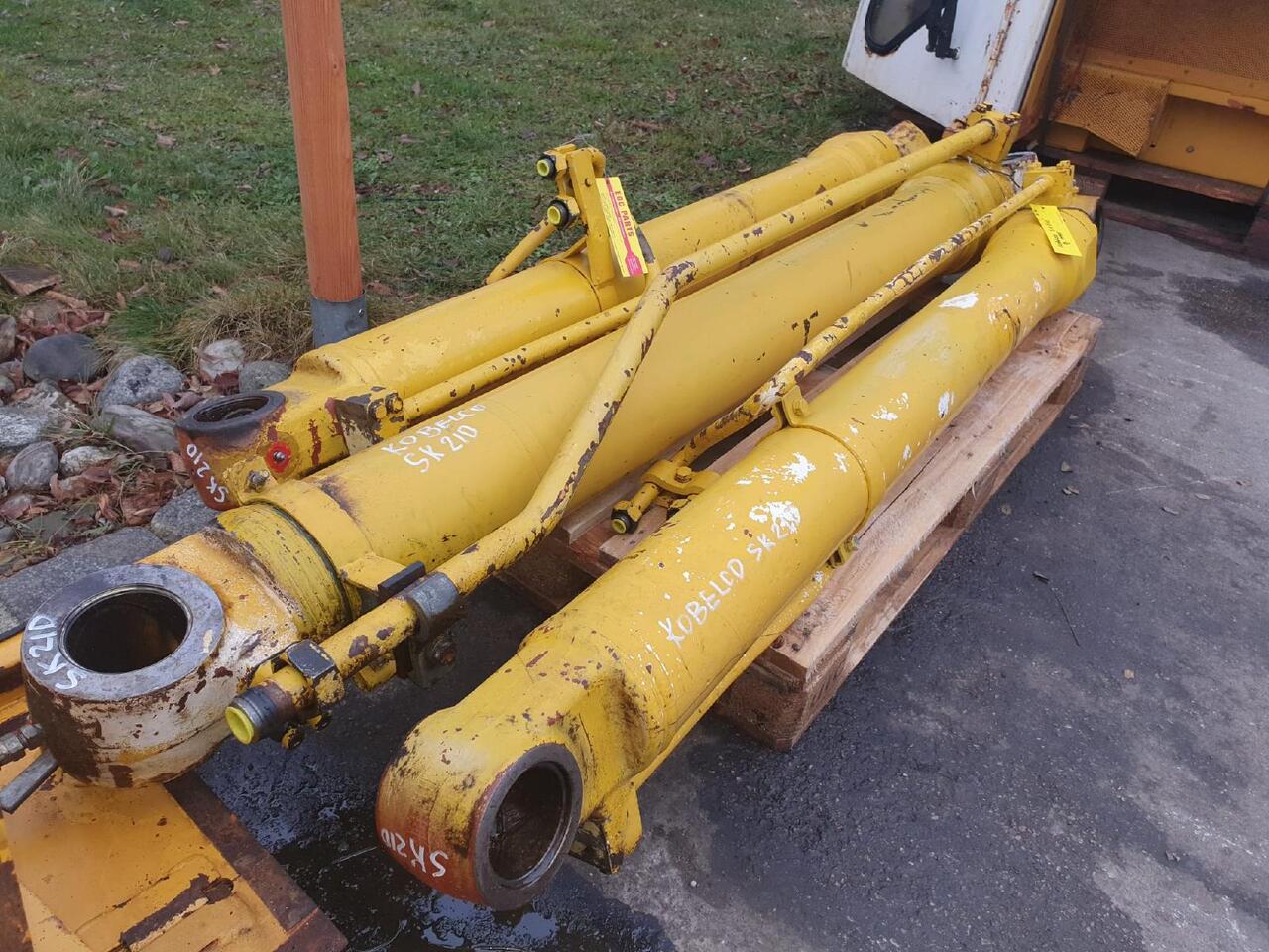 Kobelco SK 210 - Hydraulcylinder för Byggmaskiner: bild 3 Kobelco SK 210 - Hydraulcylinder för Byggmaskiner: bild 3