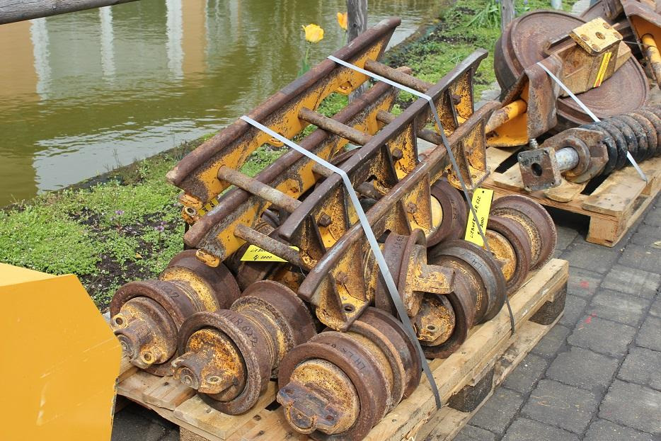 Liebherr LR 622 - Larvband - Rulle för Byggmaskiner: bild 1 Liebherr LR 622 - Larvband - Rulle för Byggmaskiner: bild 1