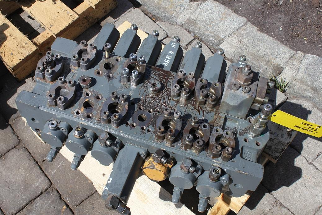 Liebherr R 934 - Hydraulventil för Byggmaskiner: bild 1 Liebherr R 934 - Hydraulventil för Byggmaskiner: bild 1