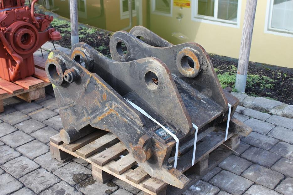 O&K-CNH RH 12 - Redskapsfäste för Byggmaskiner: bild 1 O&K-CNH RH 12 - Redskapsfäste för Byggmaskiner: bild 1