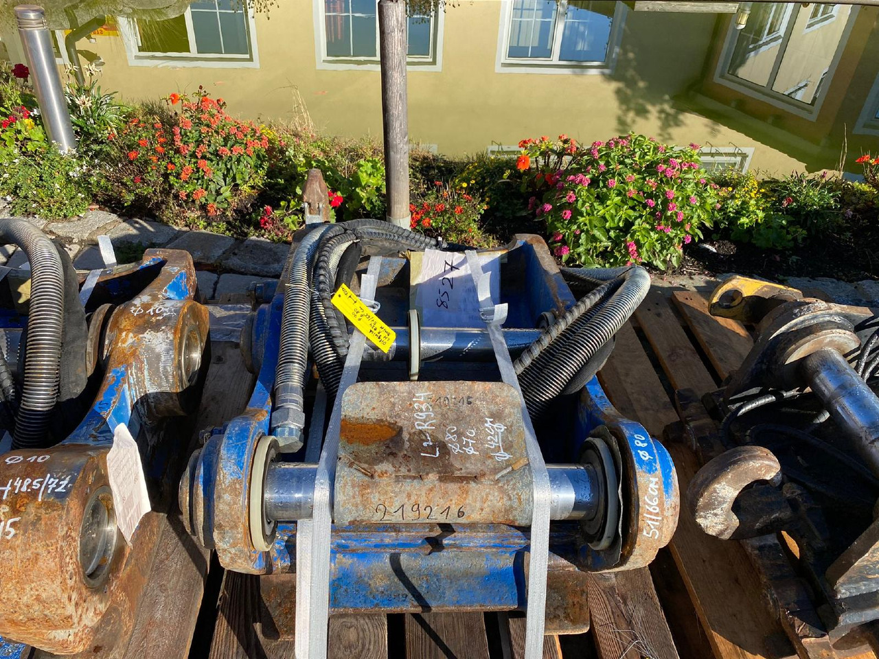 Oilquick Liebherr R 924 - Redskapsfäste för Byggmaskiner: bild 3 Oilquick Liebherr R 924 - Redskapsfäste för Byggmaskiner: bild 3