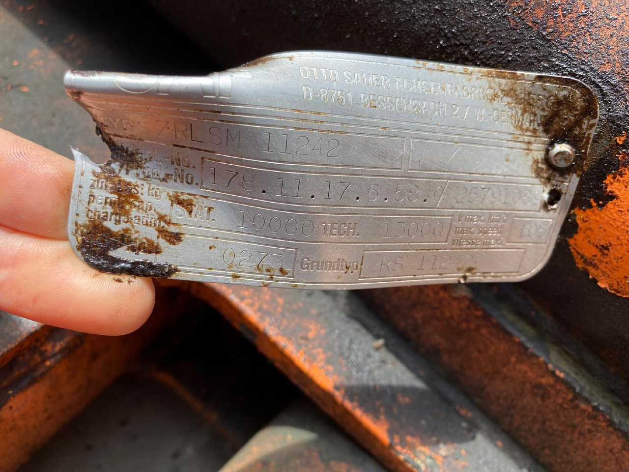 SAT SAF RS 11242 - Axel och reservdelar för Byggmaskiner: bild 4 SAT SAF RS 11242 - Axel och reservdelar för Byggmaskiner: bild 4