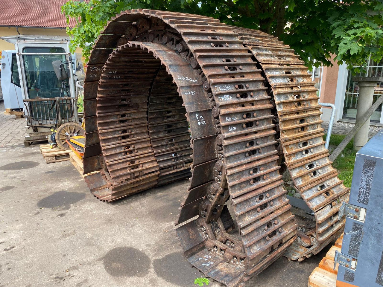 Terex TC 240 - Larvband för Byggmaskiner: bild 1 Terex TC 240 - Larvband för Byggmaskiner: bild 1