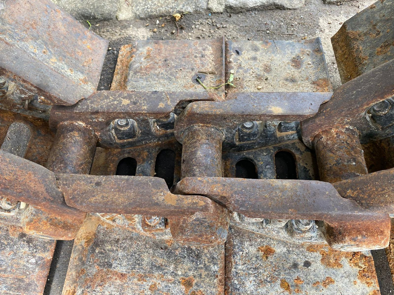 Terex TC 240 - Larvband för Byggmaskiner: bild 5 Terex TC 240 - Larvband för Byggmaskiner: bild 5