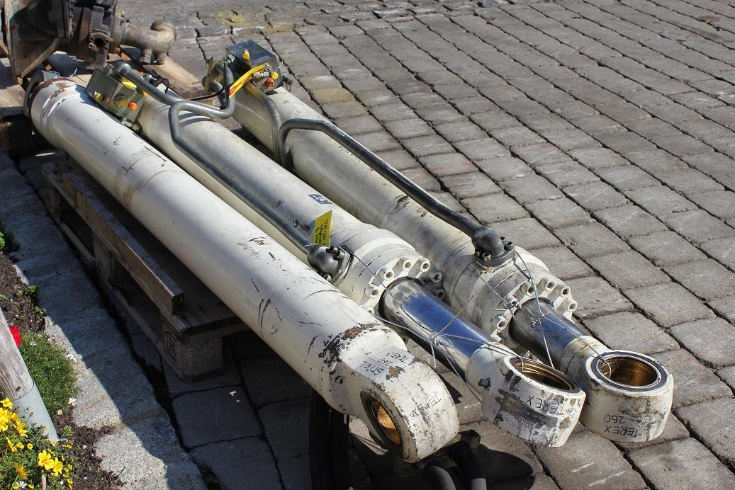 Terex TC 260 LC - Hydraulcylinder för Byggmaskiner: bild 4 Terex TC 260 LC - Hydraulcylinder för Byggmaskiner: bild 4