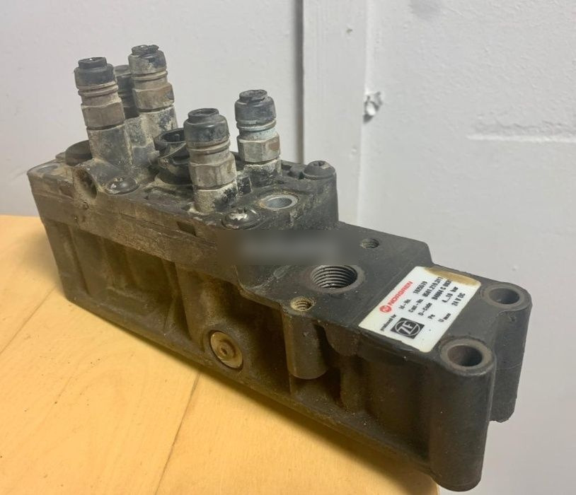 Norgren ZF oryginał HURT wybieraka 1025519 MAN TGA TGX TGL - Bromsventil för Lastbil: bild 1 Norgren ZF oryginał HURT wybieraka 1025519 MAN TGA TGX TGL - Bromsventil för Lastbil: bild 1