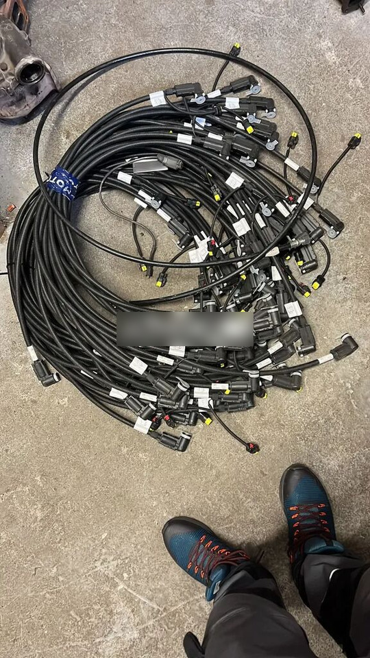 Nowy Przewód Do Komputera Sterownika Silnika BOSCH , MANITOU MLT 5463119100 - Kablar/ Ledningar för Lastbil: bild 1 Nowy Przewód Do Komputera Sterownika Silnika BOSCH , MANITOU MLT 5463119100 - Kablar/ Ledningar för Lastbil: bild 1