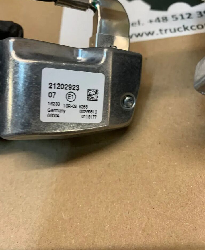 Nowy Zestaw Moduł, Sterownik Kamery Volvo FH4 21723757 / 2120292 - Kontrollenhet för Lastbil: bild 2 Nowy Zestaw Moduł, Sterownik Kamery Volvo FH4 21723757 / 2120292 - Kontrollenhet för Lastbil: bild 2