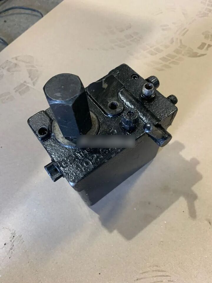 POMPA WYWROTU KABINY MAN TGX18.440 102622   truck - Hydraulpump för Lastbil: bild 3 POMPA WYWROTU KABINY MAN TGX18.440 102622   truck - Hydraulpump för Lastbil: bild 3