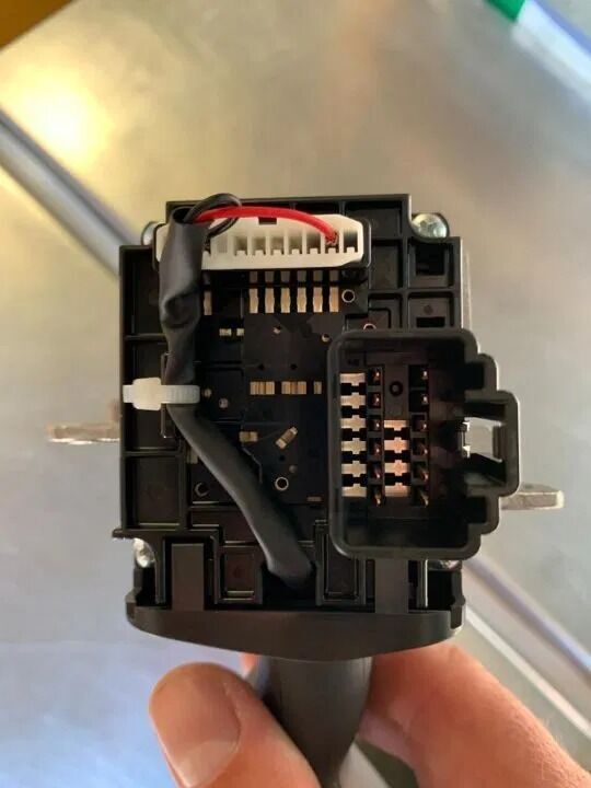 Scania PRZEŁĄCZNIK REFLEKTORÓW SYGNAŁÓW SKRĘTU CIĘŻARÓWKI 2653153 Scania truck - Rattstångsbrytare för Lastbil: bild 2 Scania PRZEŁĄCZNIK REFLEKTORÓW SYGNAŁÓW SKRĘTU CIĘŻARÓWKI 2653153 Scania truck - Rattstångsbrytare för Lastbil: bild 2