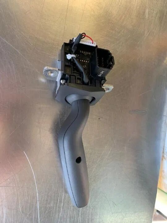 Scania PRZEŁĄCZNIK REFLEKTORÓW SYGNAŁÓW SKRĘTU CIĘŻARÓWKI 2653153 Scania truck - Rattstångsbrytare för Lastbil: bild 3 Scania PRZEŁĄCZNIK REFLEKTORÓW SYGNAŁÓW SKRĘTU CIĘŻARÓWKI 2653153 Scania truck - Rattstångsbrytare för Lastbil: bild 3