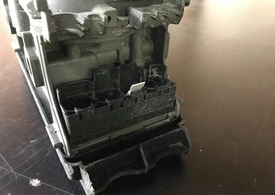 Volvo FH 4 Demontaż K029247 Volvo FH 4 Demontaż K029247 truck - Bromsventil för Lastbil: bild 2 Volvo FH 4 Demontaż K029247 Volvo FH 4 Demontaż K029247 truck - Bromsventil för Lastbil: bild 2