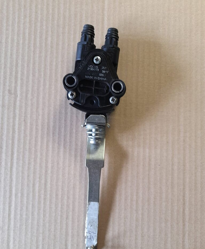 WABCO 21304773 Volvo FH / FM truck - Hytt och interiör för Lastbil: bild 1 WABCO 21304773 Volvo FH / FM truck - Hytt och interiör för Lastbil: bild 1