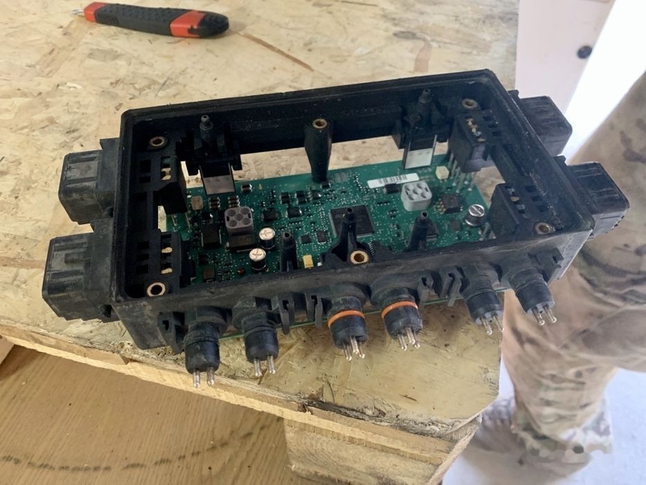 WABCO Elektronika D E TEBS E Modulator naczepa hurt części - Säkring för Släp: bild 1 WABCO Elektronika D E TEBS E Modulator naczepa hurt części - Säkring för Släp: bild 1