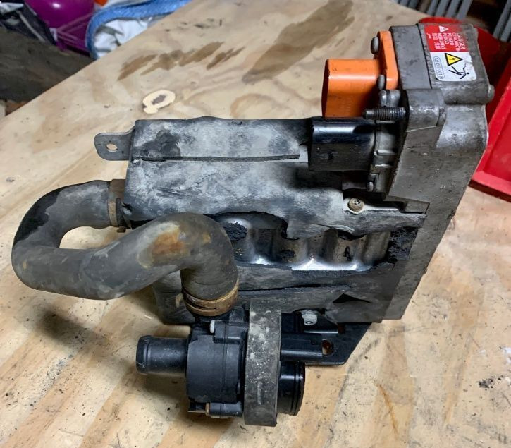 Wymiennik Ciepła Oryginał 12E.963.231B for Volkswagen GOLF VII, E-Golf automobile - Oljekylare för Personbil: bild 1 Wymiennik Ciepła Oryginał 12E.963.231B for Volkswagen GOLF VII, E-Golf automobile - Oljekylare för Personbil: bild 1