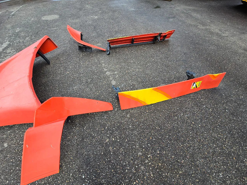 MAN TGX Spoiler - Aerodynamik/ Spoiler för Lastbil: bild 1 MAN TGX Spoiler - Aerodynamik/ Spoiler för Lastbil: bild 1