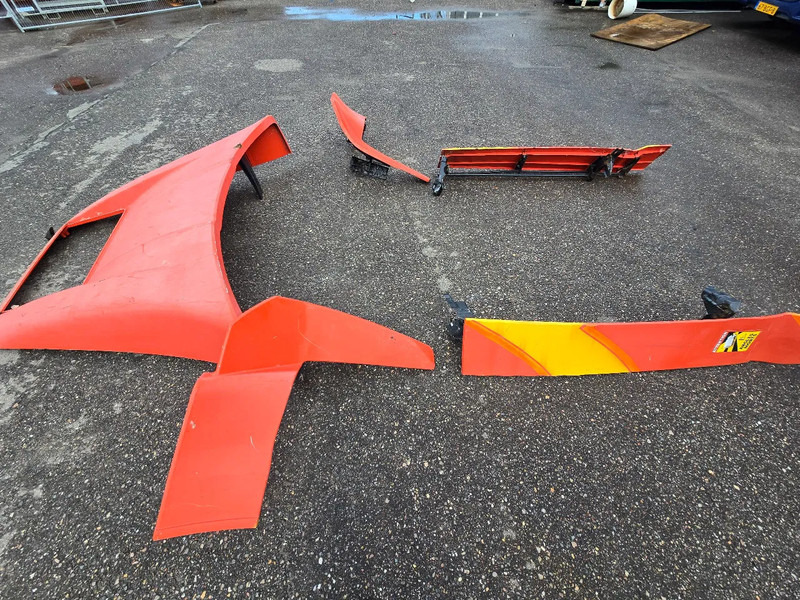 MAN TGX Spoiler - Aerodynamik/ Spoiler för Lastbil: bild 2 MAN TGX Spoiler - Aerodynamik/ Spoiler för Lastbil: bild 2