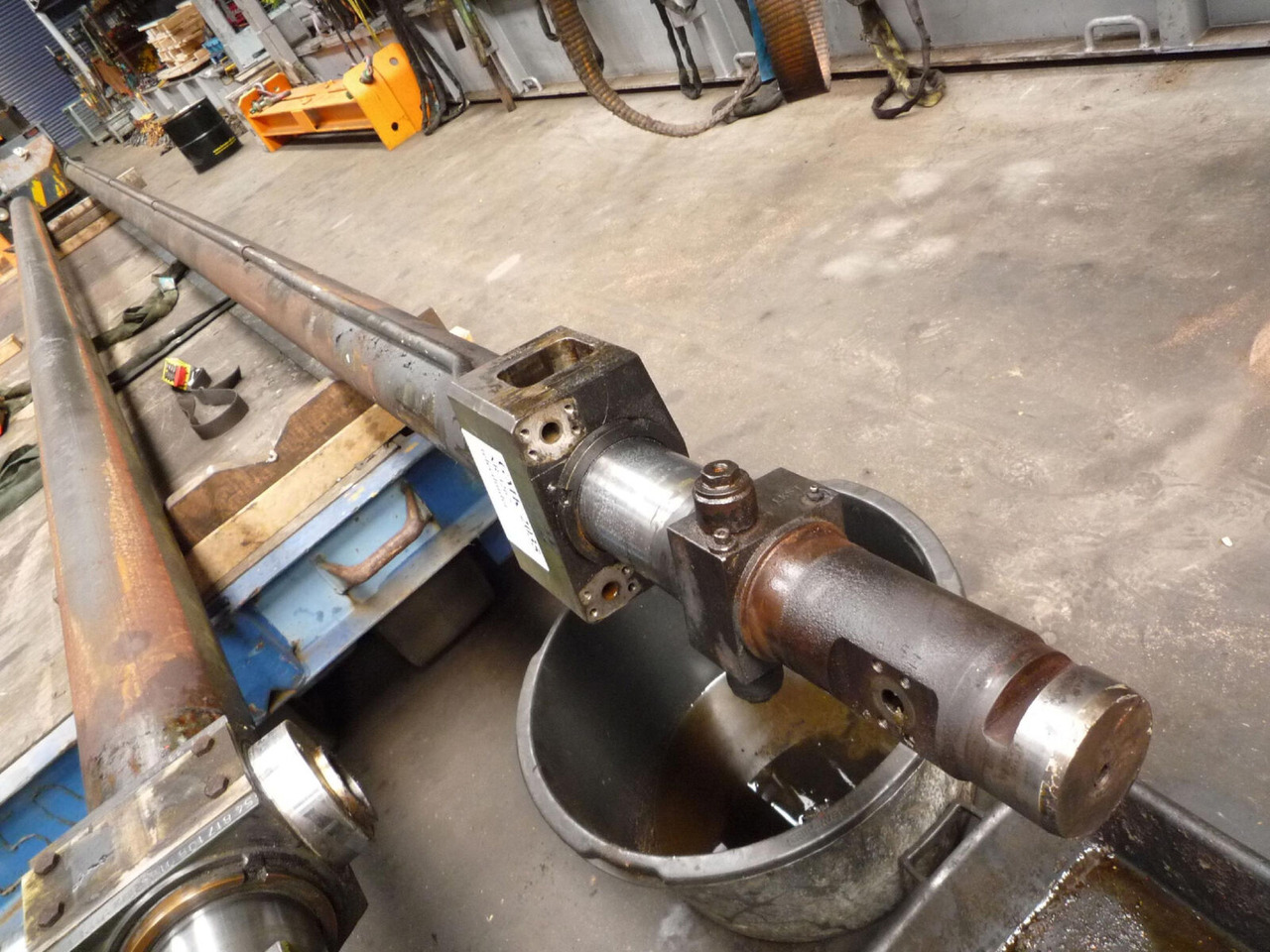 Grove GMK 2035 telescopic cylinder single - Hydraulcylinder för Mobilkran: bild 1 Grove GMK 2035 telescopic cylinder single - Hydraulcylinder för Mobilkran: bild 1