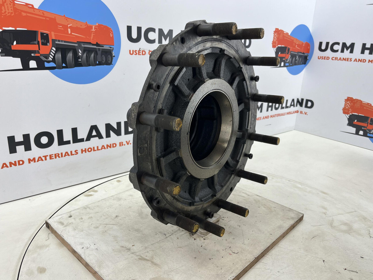 Grove GMK 3050 Megatrak wheel hub - Hub för Lyftkran: bild 2 Grove GMK 3050 Megatrak wheel hub - Hub för Lyftkran: bild 2